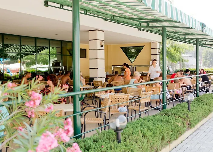 Evrika Club Rezort 4*