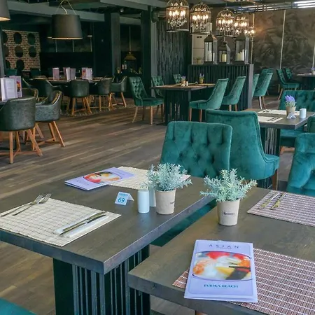 Evrika Club Napospart