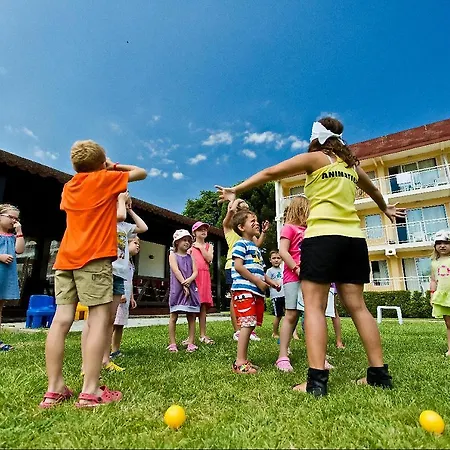 دي أي تي أفريكا بيتش كلوب - الشامل كلياً 4* ساني بيتش