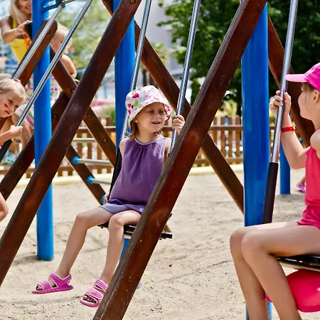 دي أي تي أفريكا بيتش كلوب - الشامل كلياً منتجع 4*