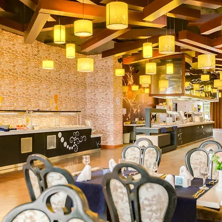 دي أي تي أفريكا بيتش كلوب - الشامل كلياً 4*