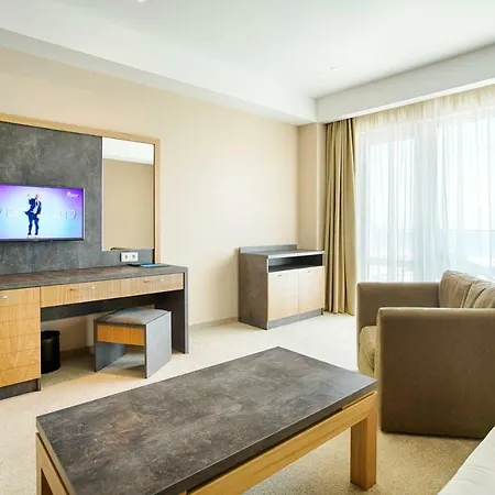 دي أي تي أفريكا بيتش كلوب - الشامل كلياً