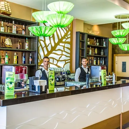 دي أي تي أفريكا بيتش كلوب - الشامل كلياً منتجع 4*